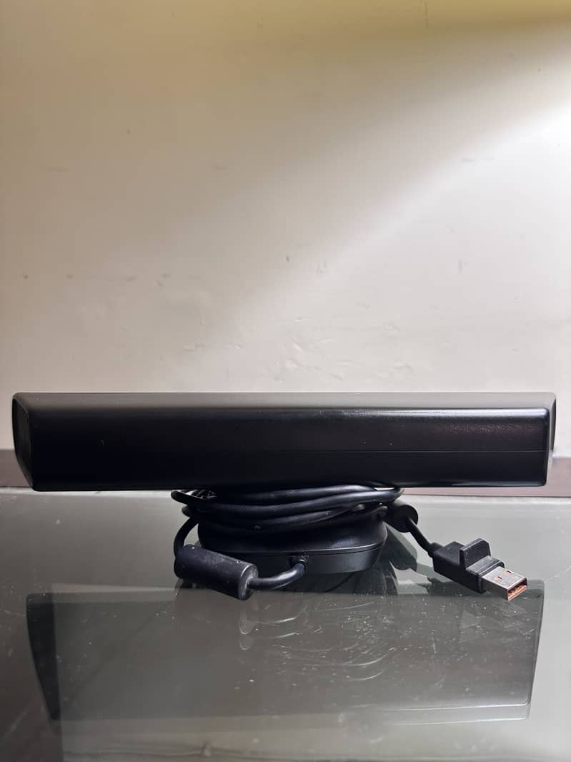 Xbox 360 Slim with multiple accessories 6