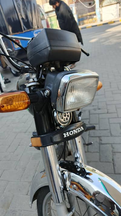 CD-70 Bike For Sale
