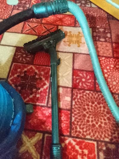 Samsung vaccum cleaner with steel body