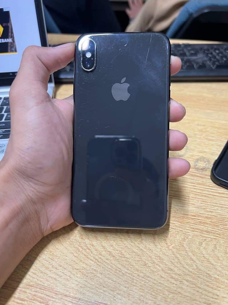 Apple iPhone X 5