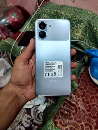 Tecno Soark go3 4+4/128 box open
