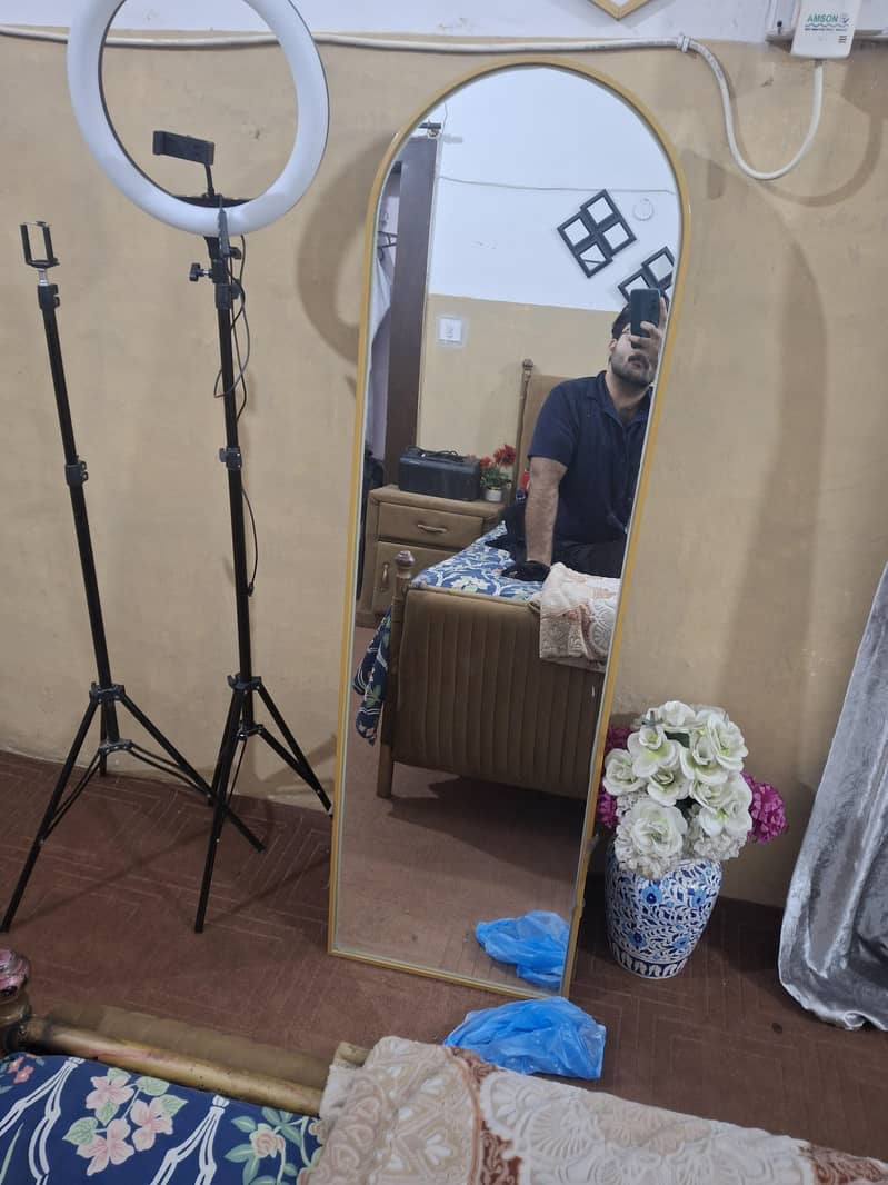 Mirror 0
