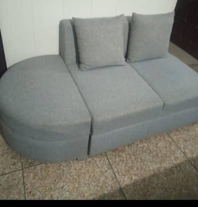 L shape sofa with tabel