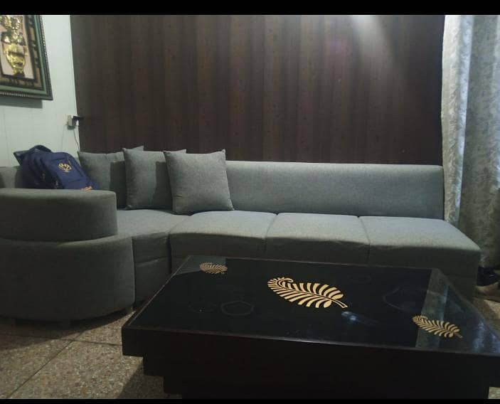 L shape sofa with tabel 1
