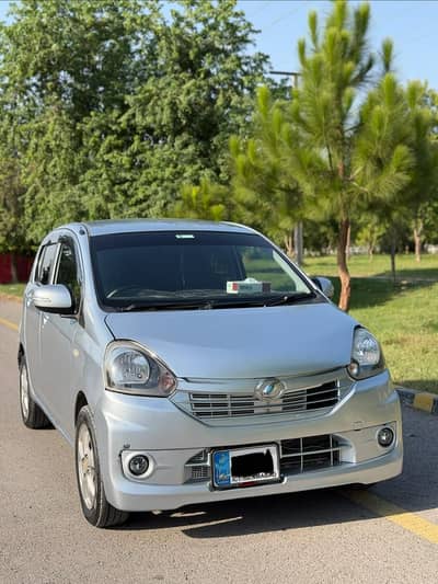 Daihatsu Mira 2012