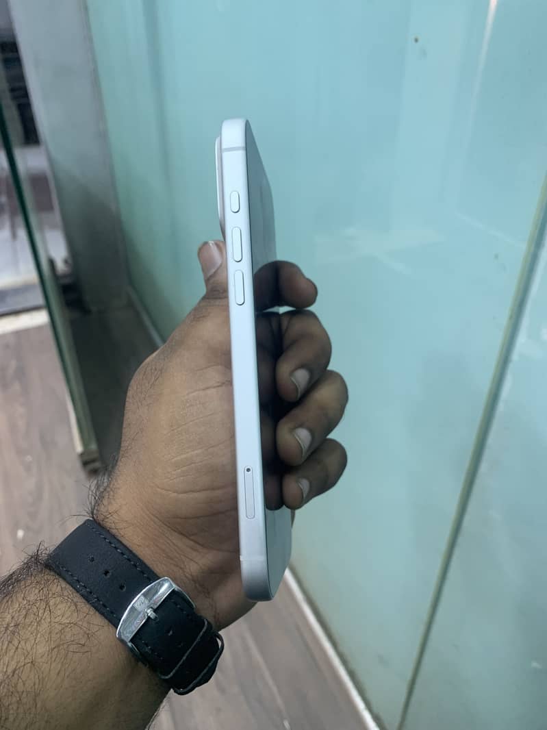 Apple iPhone 17 Pro Max 2
