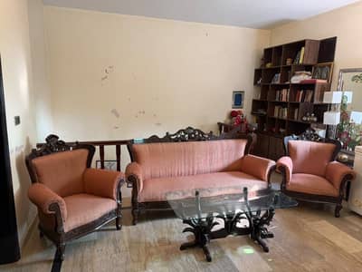 Sofa set and table