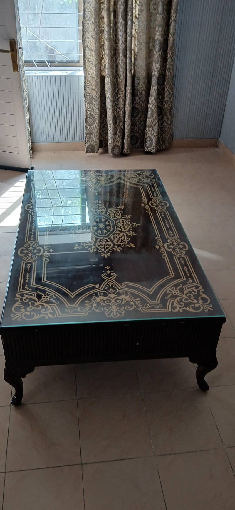 Center Table slightly used 0