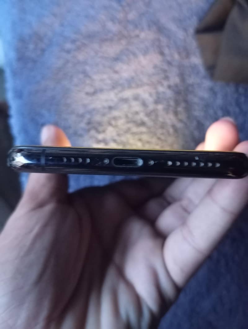 Apple iPhone 11 Pro Max 3