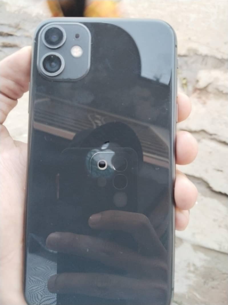 Apple iPhone 11 0