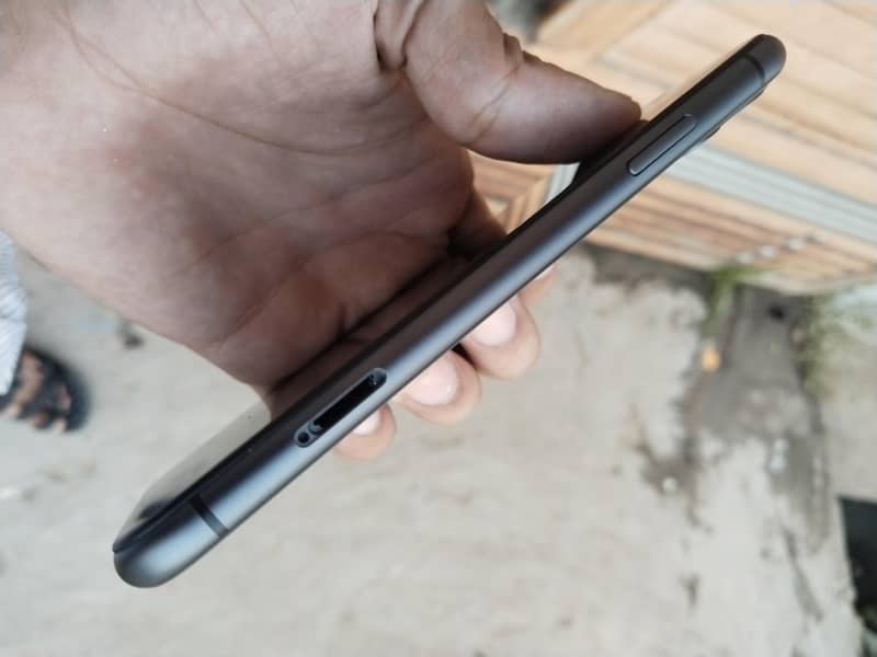 Apple iPhone 11 1