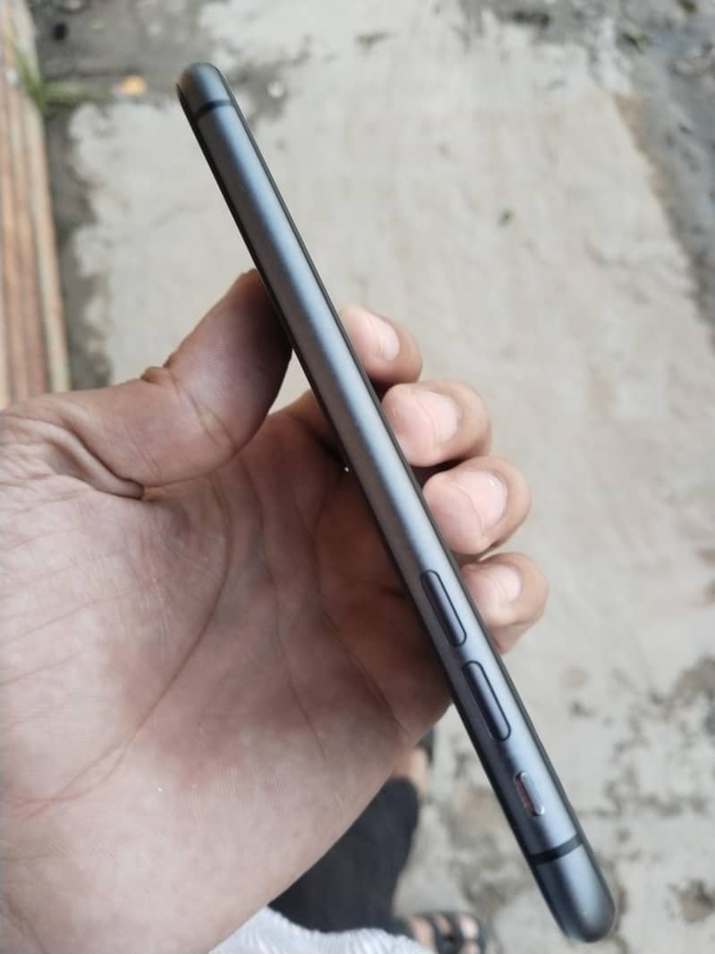 Apple iPhone 11 2