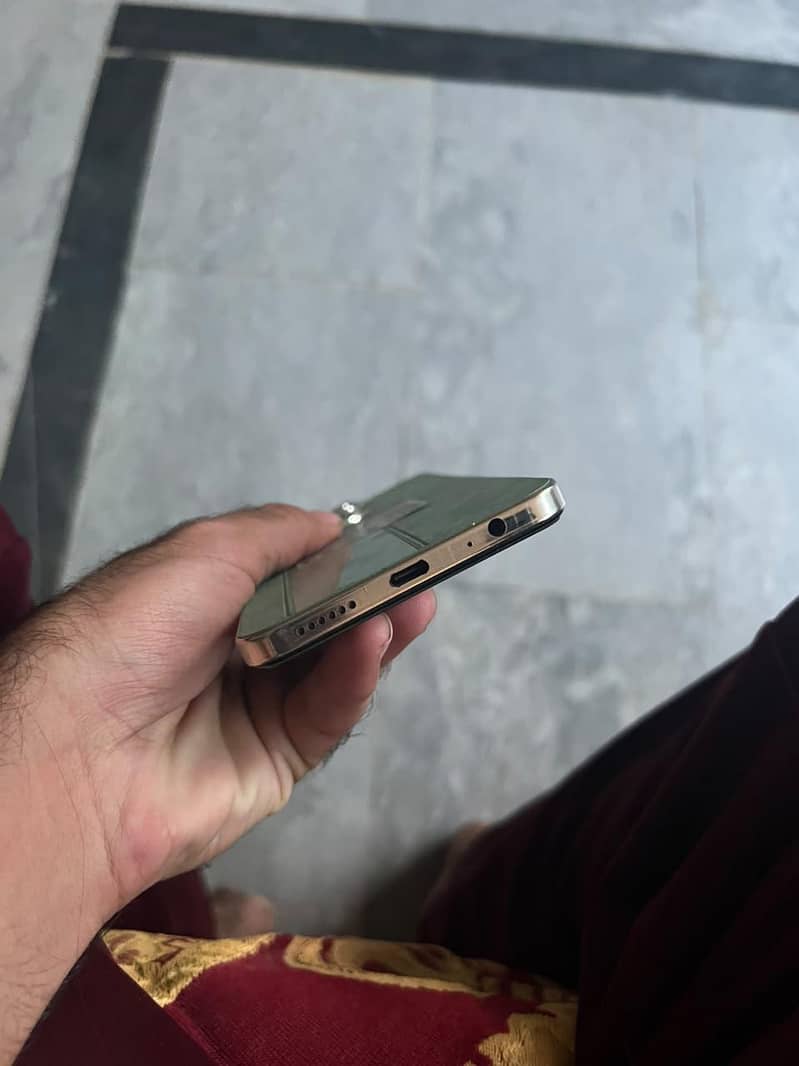 Tecno SPARK 30 Pro 2