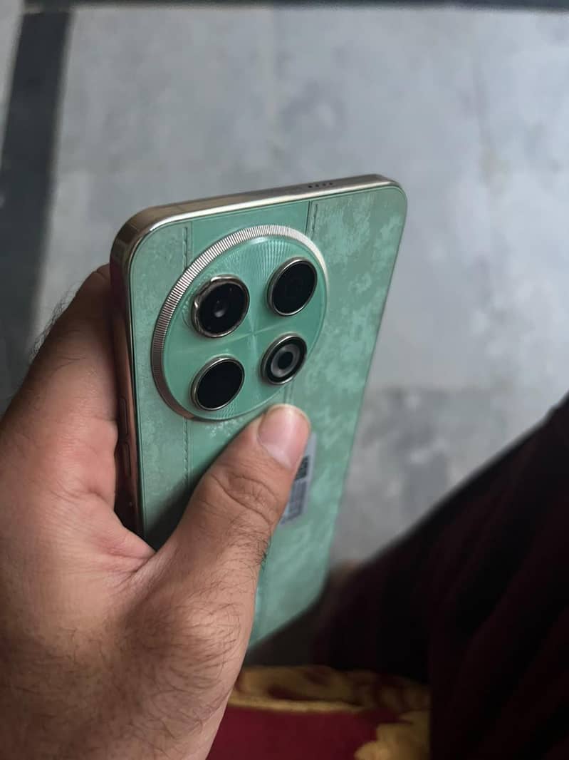 Tecno SPARK 30 Pro 4