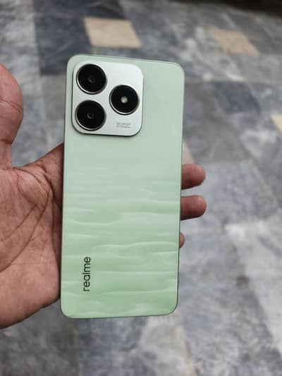 Realme C63