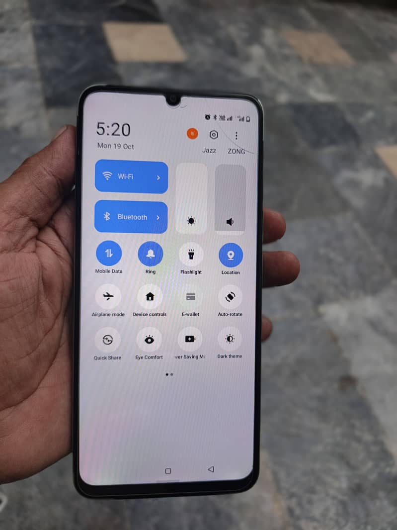 Realme C63 1