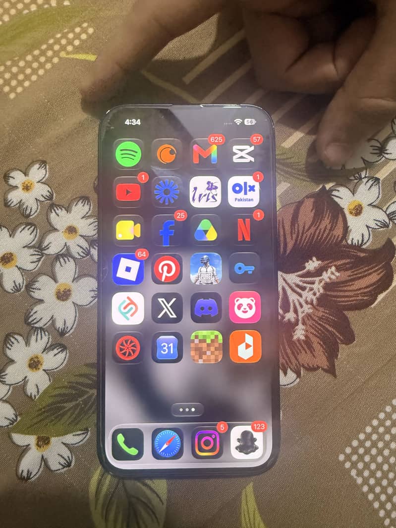 Apple iPhone 13 6
