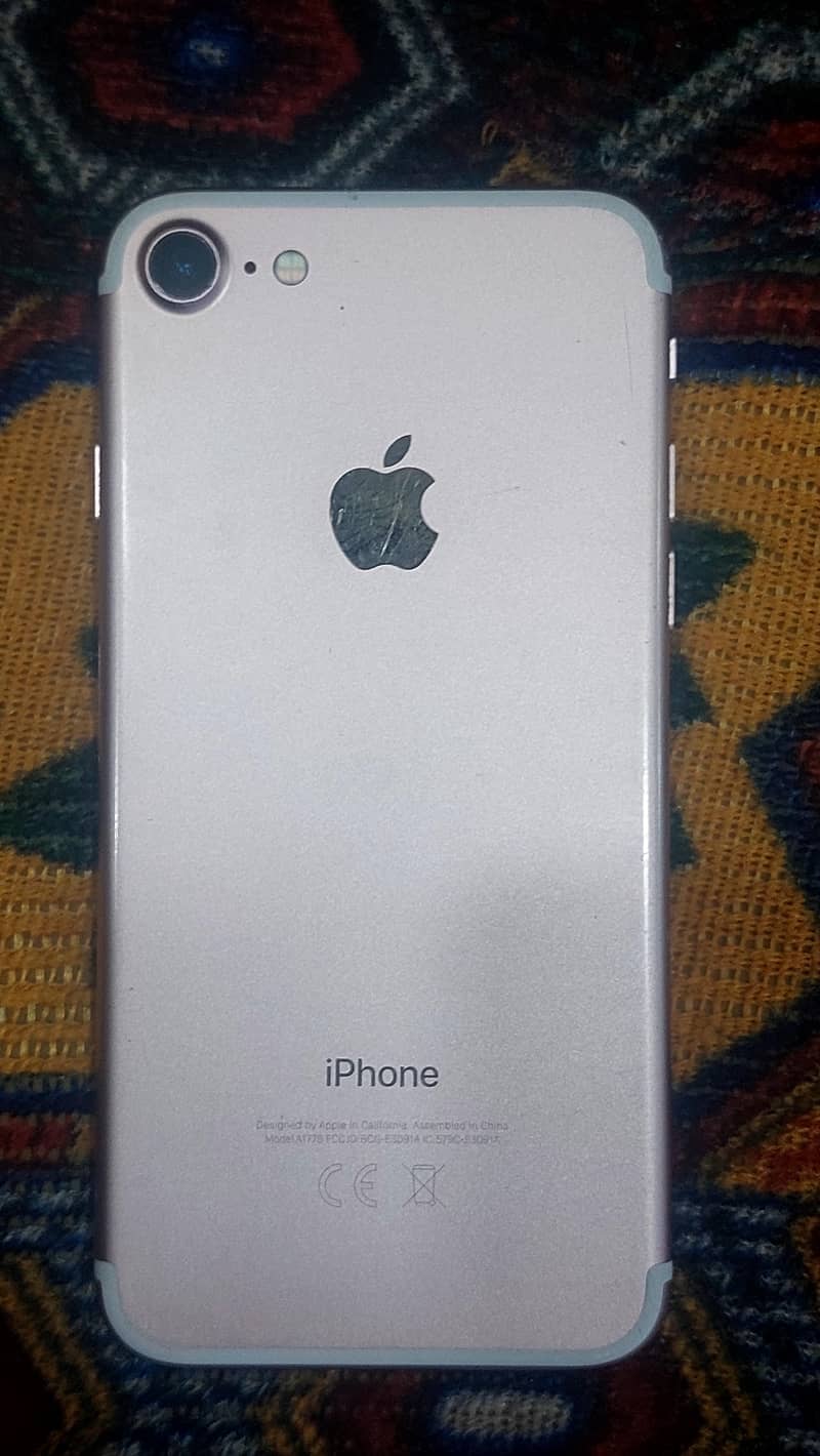 Apple iPhone 7 1