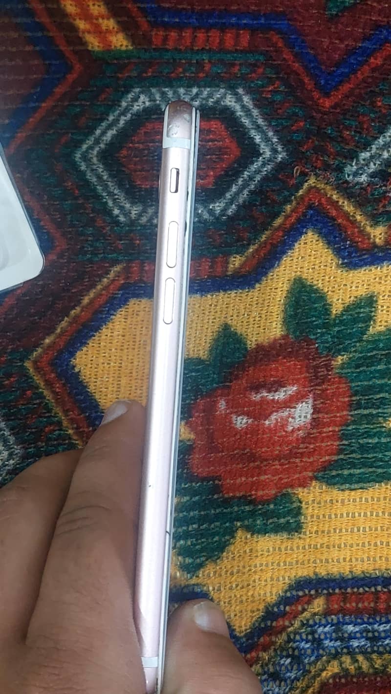 Apple iPhone 7 2