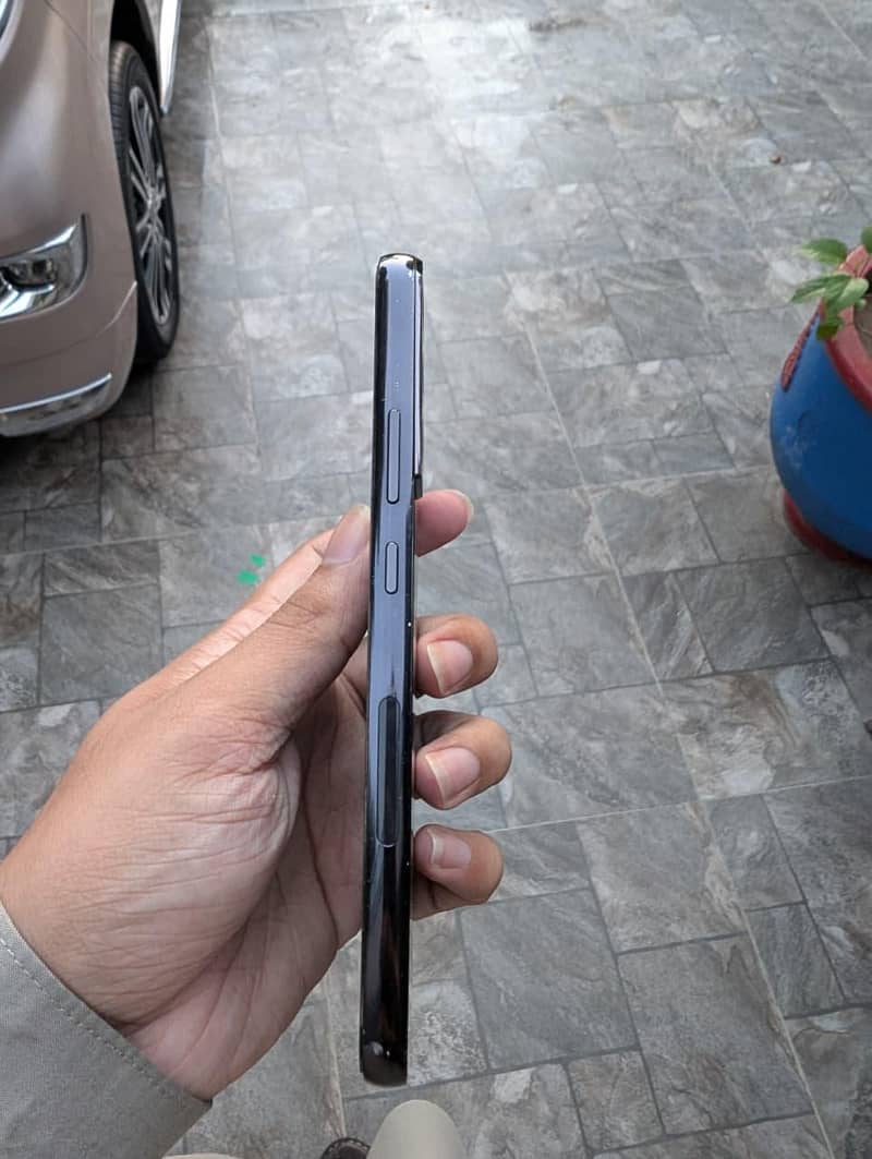 Samsung  S22 Plus 3