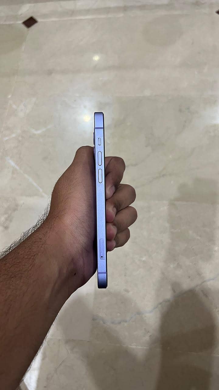 Apple iPhone 12 3