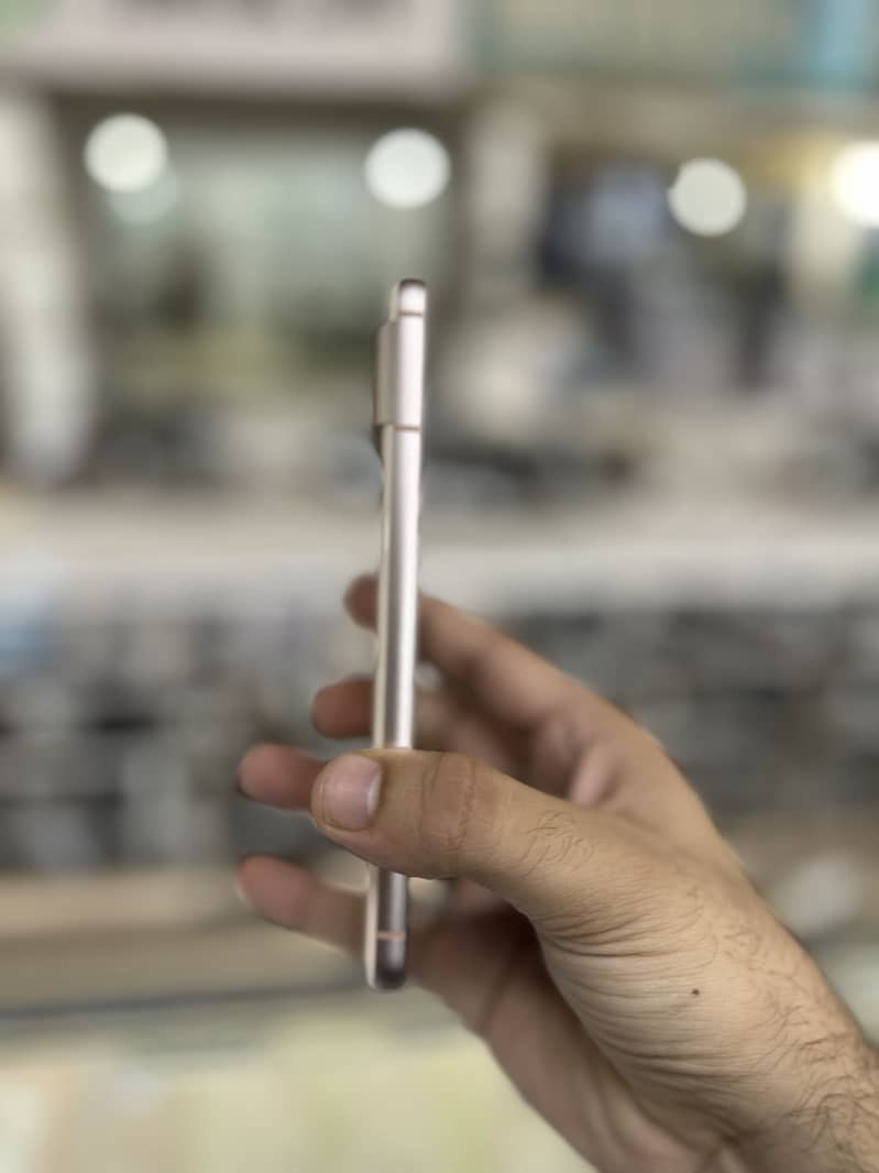 Google Pixel 8 3