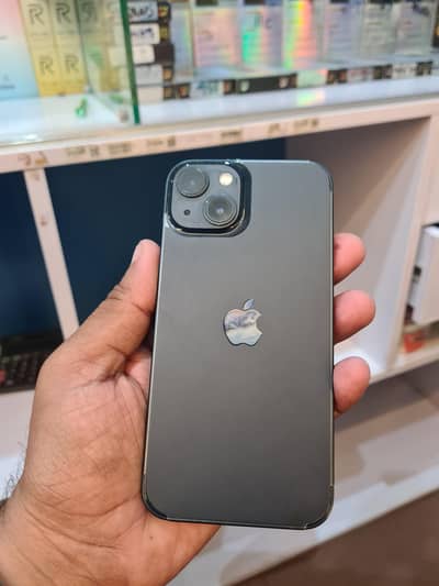 Apple iPhone 13