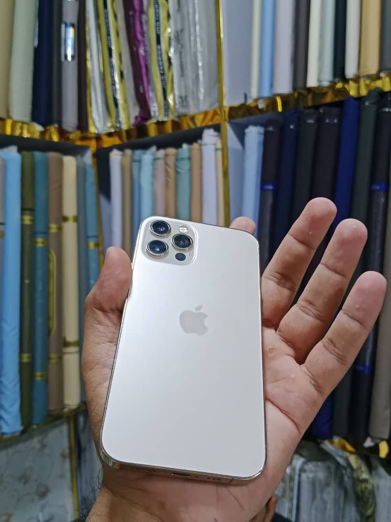 Apple iPhone 12 Pro 0