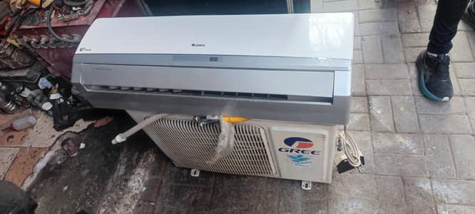 Gree 1 ton DC inverter All ok Geniune