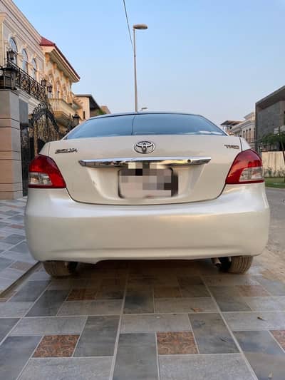Toyota Belta 2006