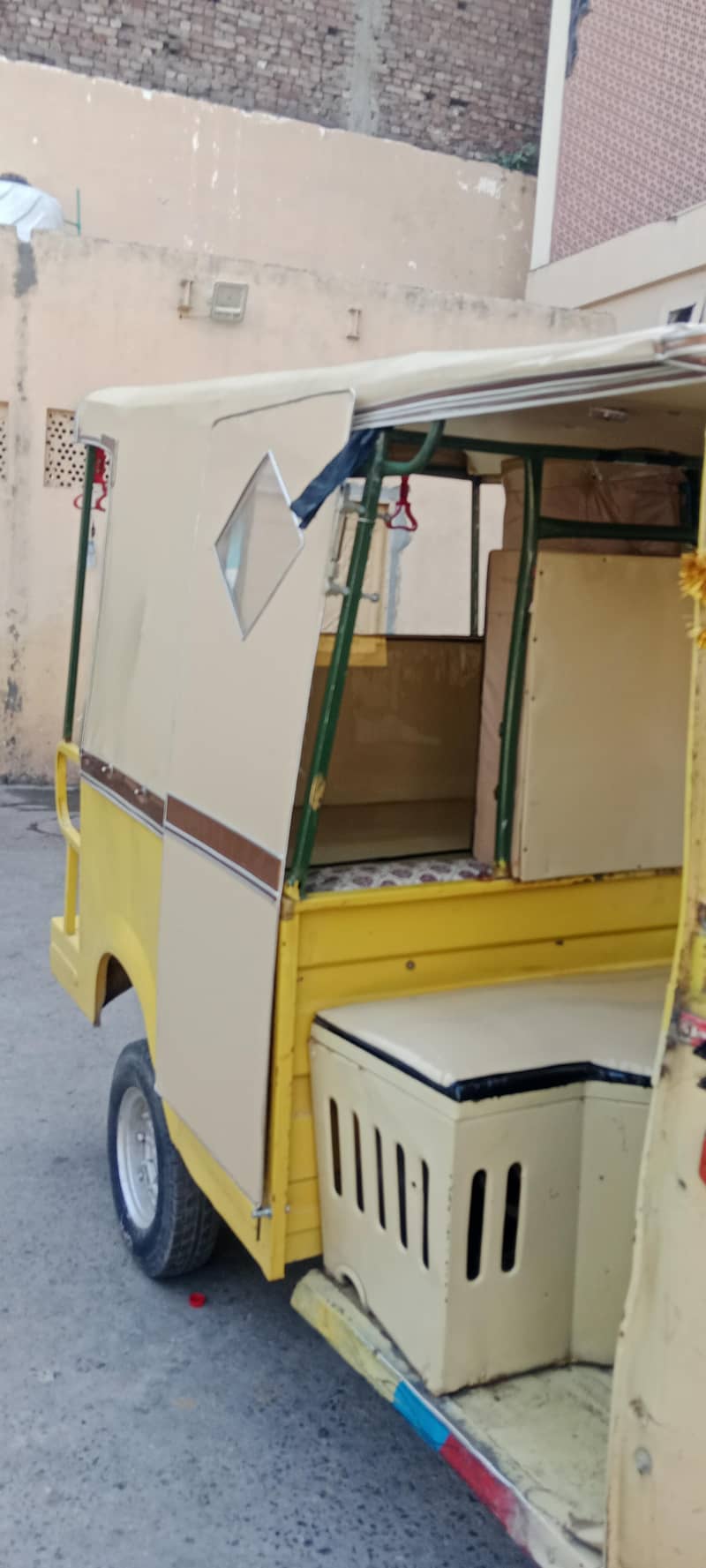 Auto rickshaw 2