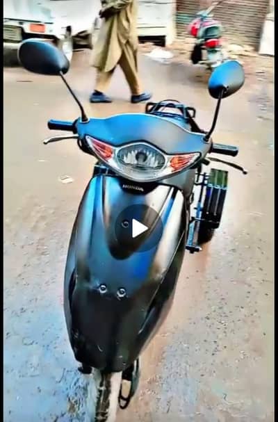 Honda Scooty for sale 4 wheel