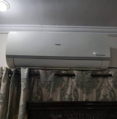 Haier 1 Ton Hot & Cool Inverter AC – 9/10 Condition – Energy Saving