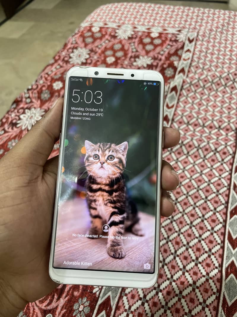 OPPO A83 0