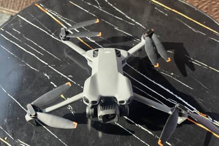 DJI mini 5pro with flying combo