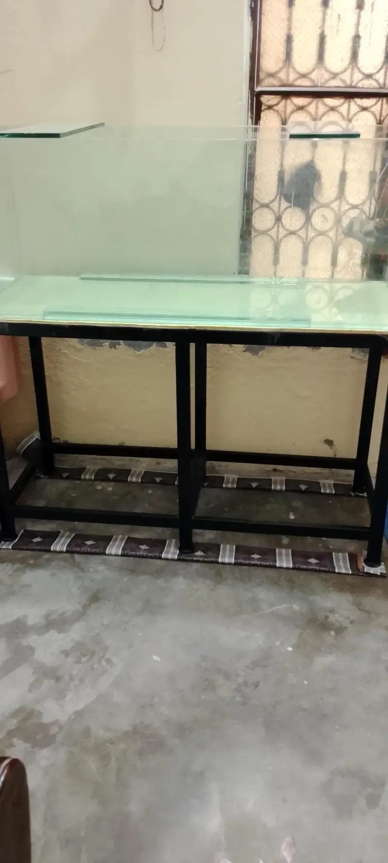4feet aquarium 12mm glass and heavy imported iron trolly — photo 2