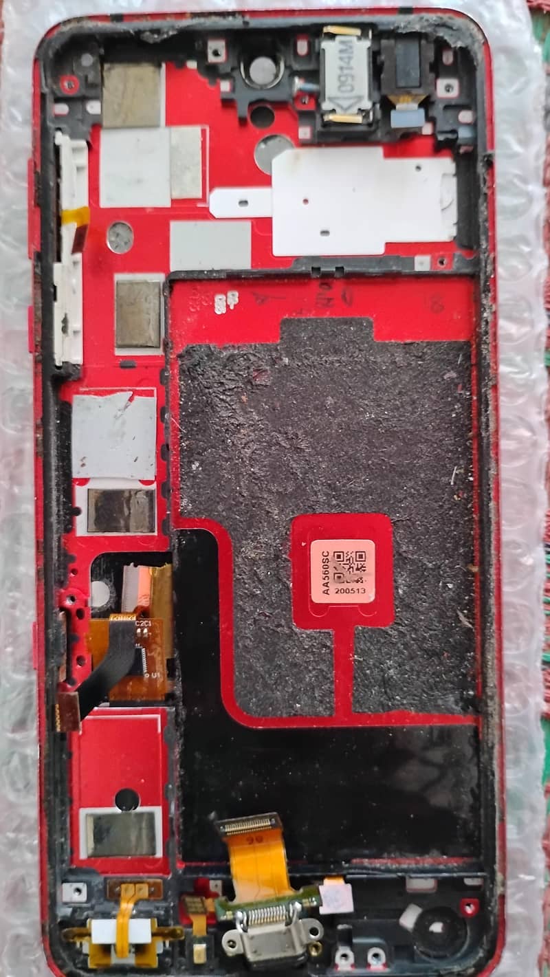 Sharp Aquos R3 1
