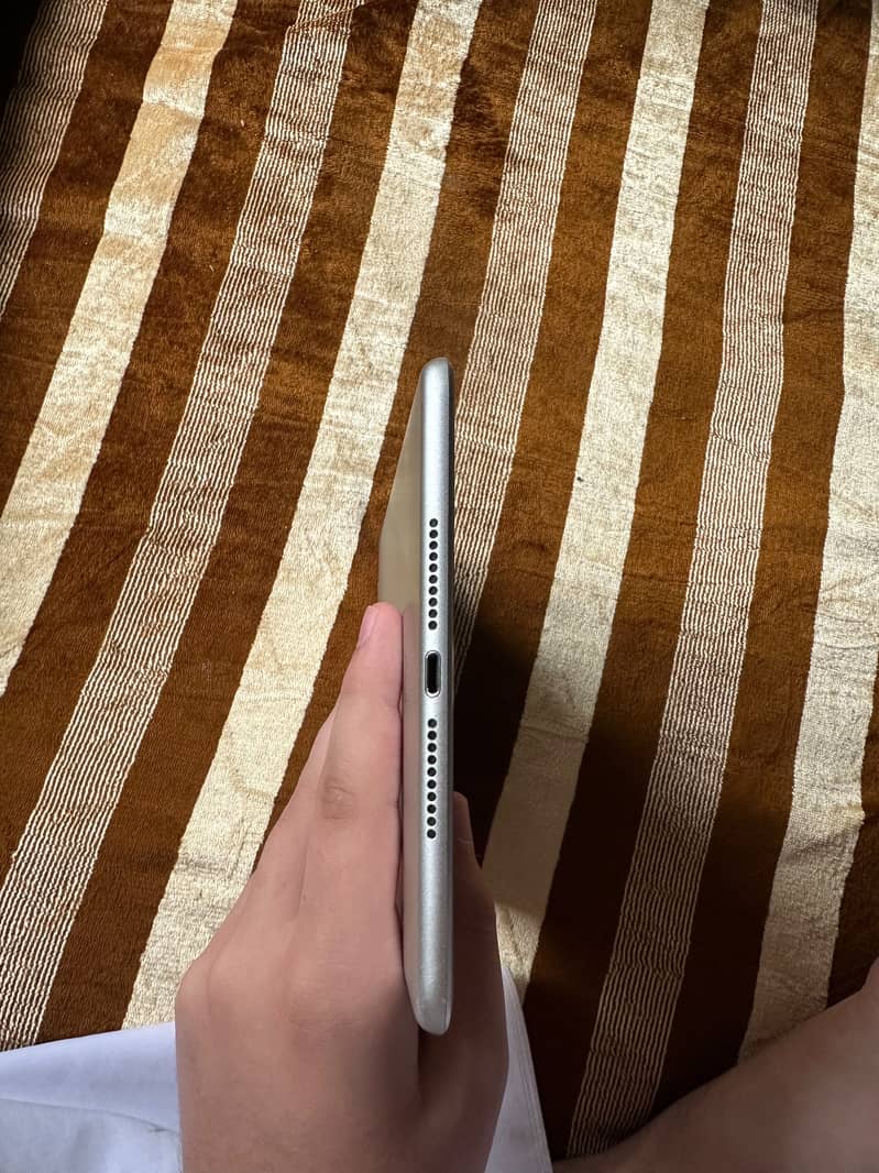 IPad Mini 5 4
