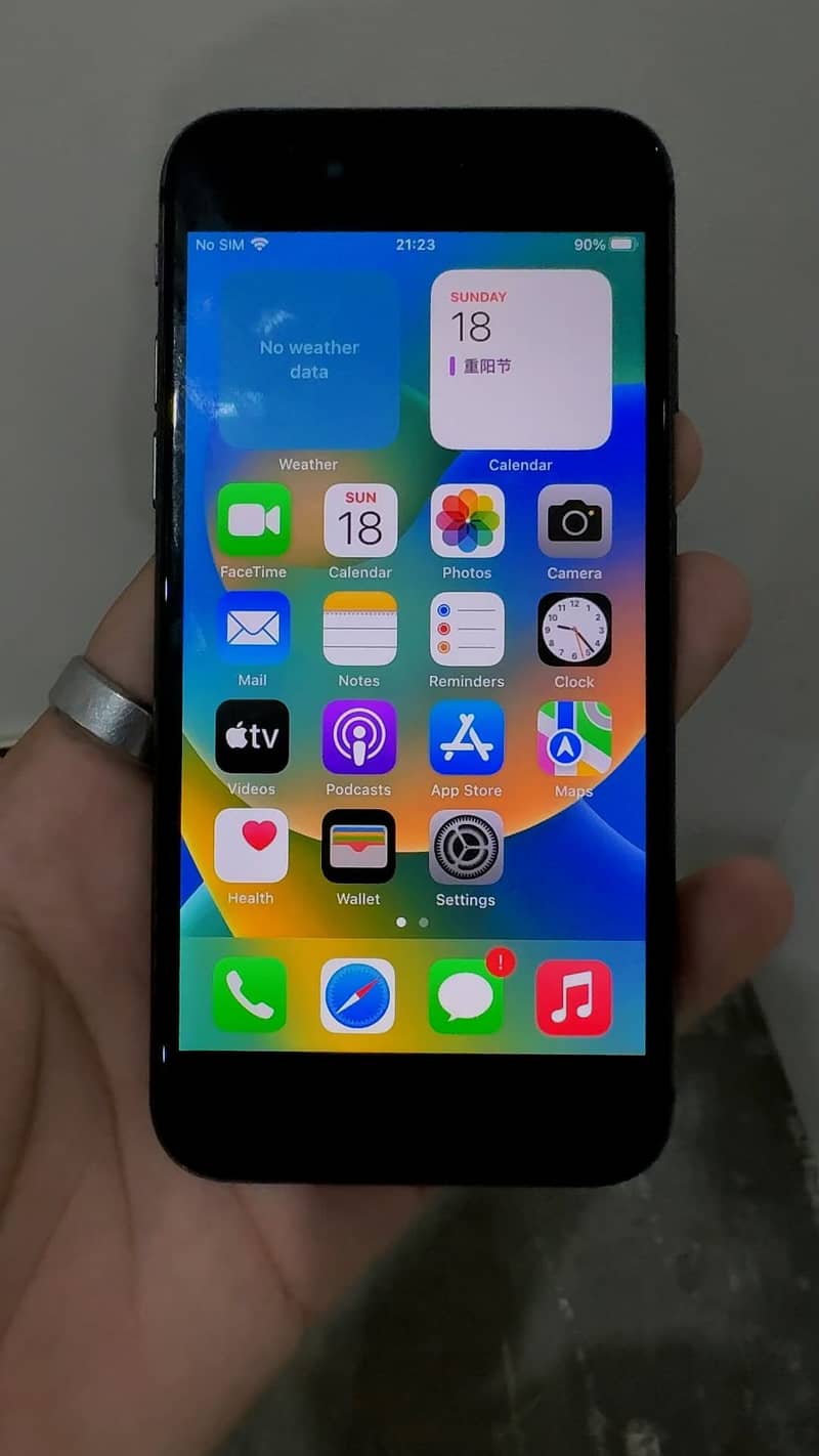 Apple iPhone 8 1