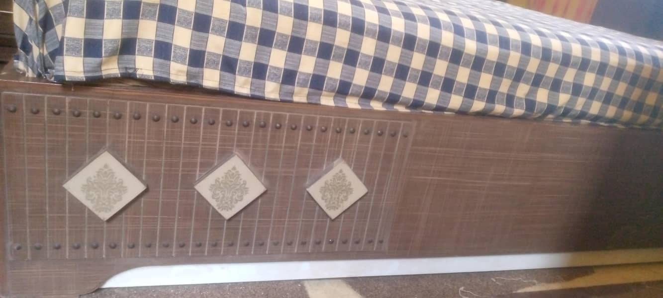 bed side table with dresing 1