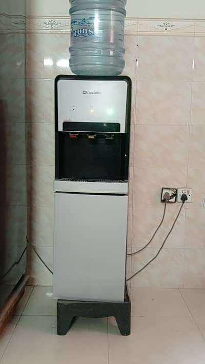 Water dispenser in good conditio