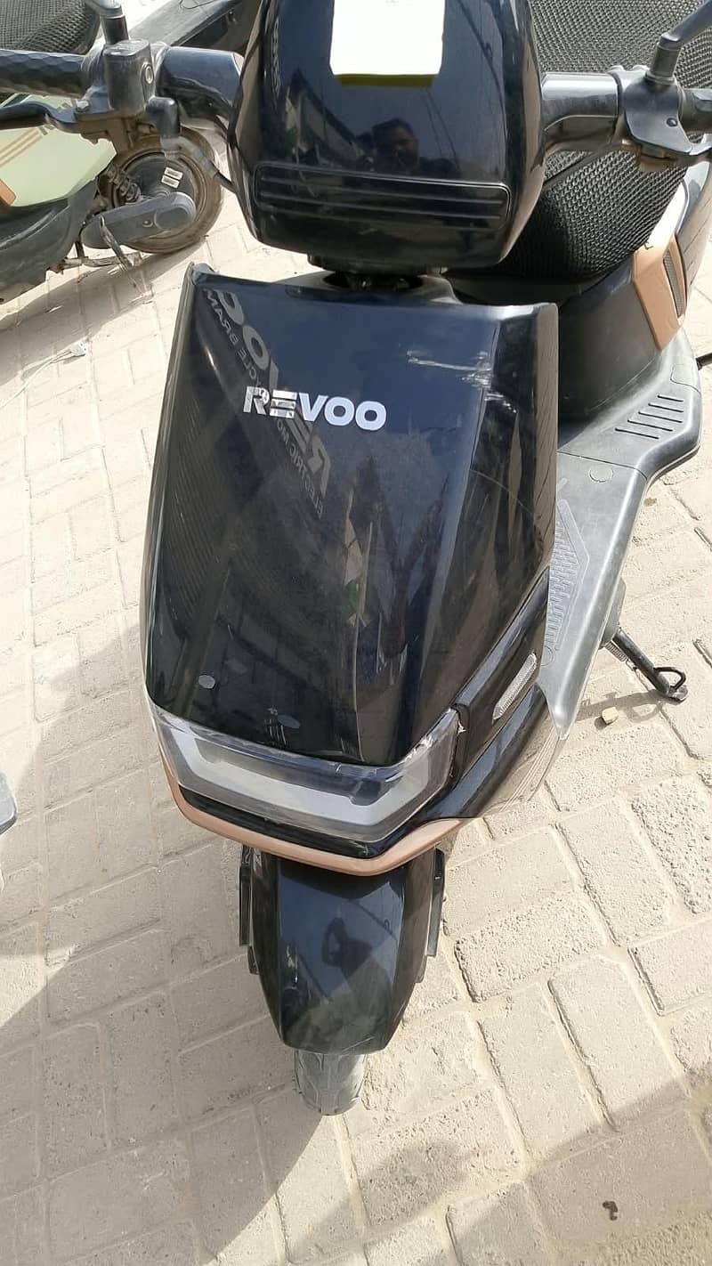 Revoo 5
