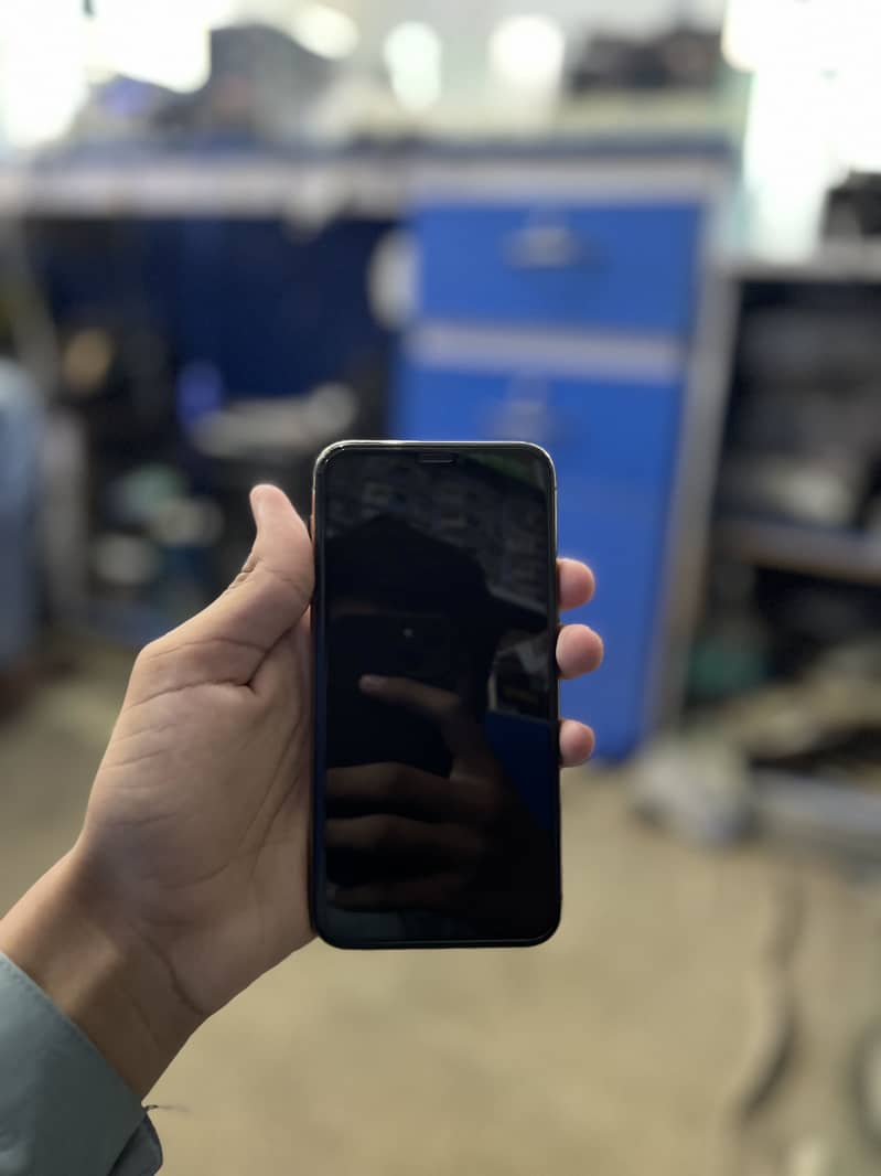 Apple iPhone 11 Pro 3