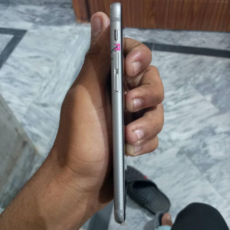 Apple iPhone 6S 3