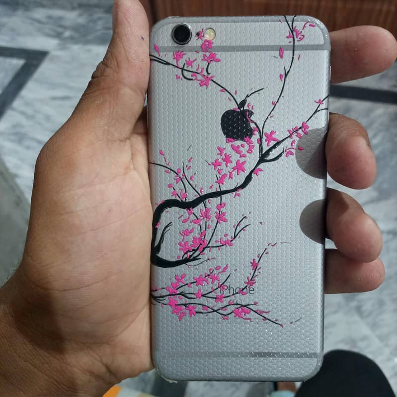 Apple iPhone 6S 4