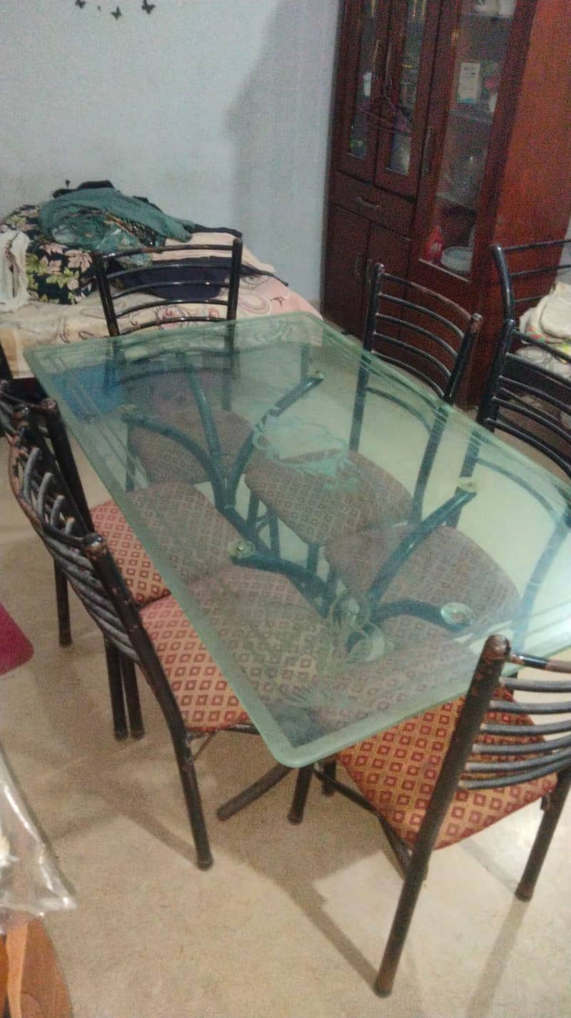 dinnig table 1