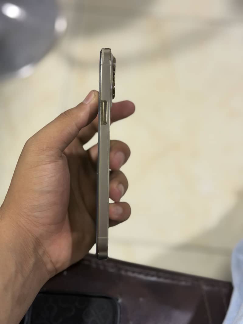Apple iPhone 13 Pro Max 1