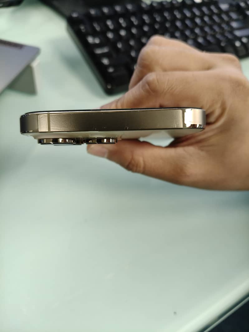 Apple iPhone 14 Pro Max 5