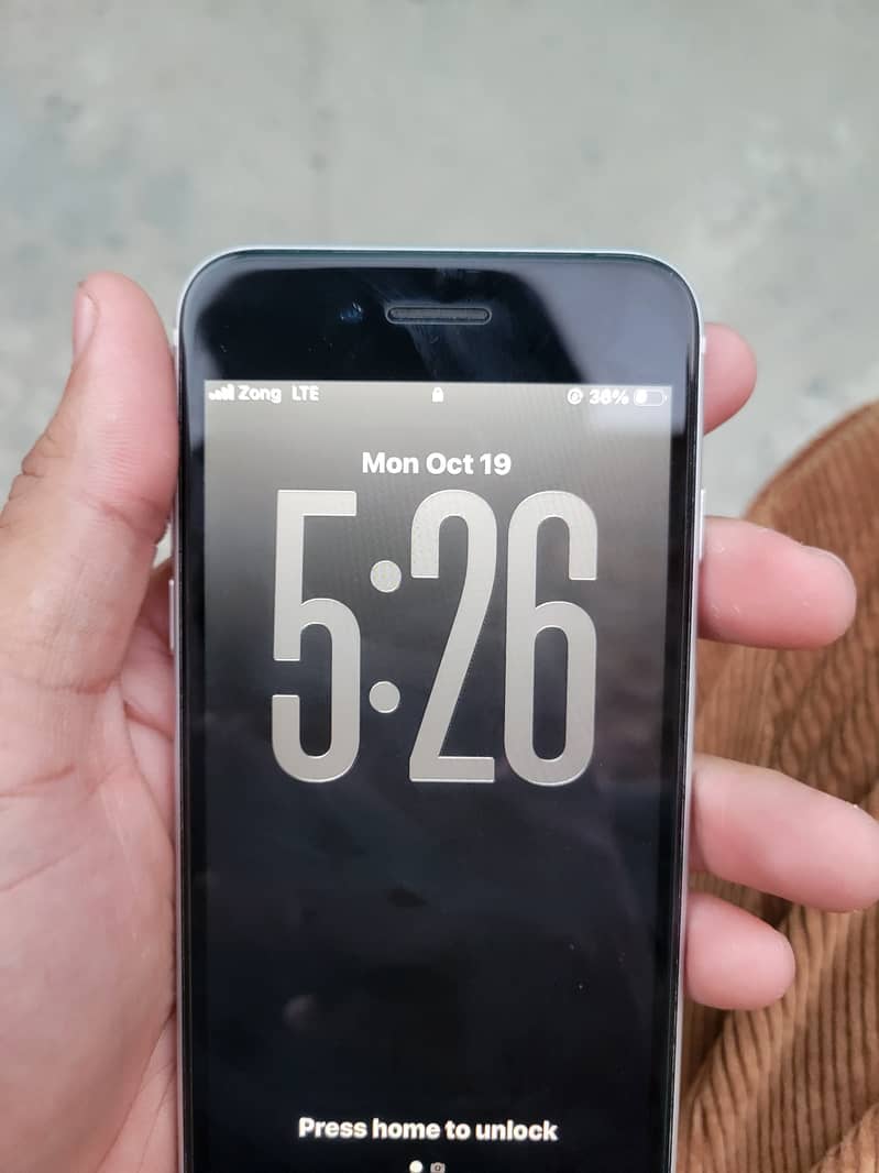 Apple iPhone SE 4