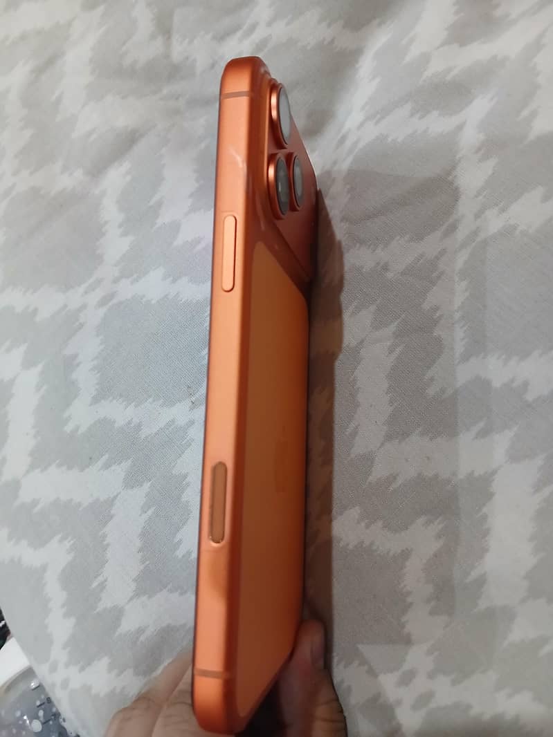 Apple iPhone 17 Pro Max 2